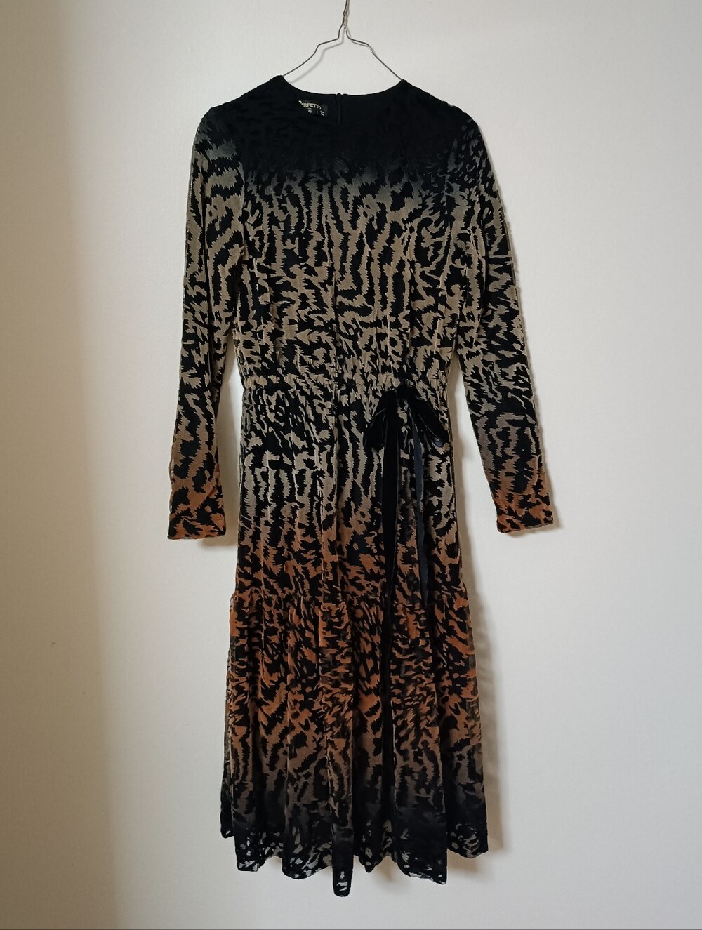 Women's Long Sleeve Ombre Animal-Print Midi Dress - Black & Brown